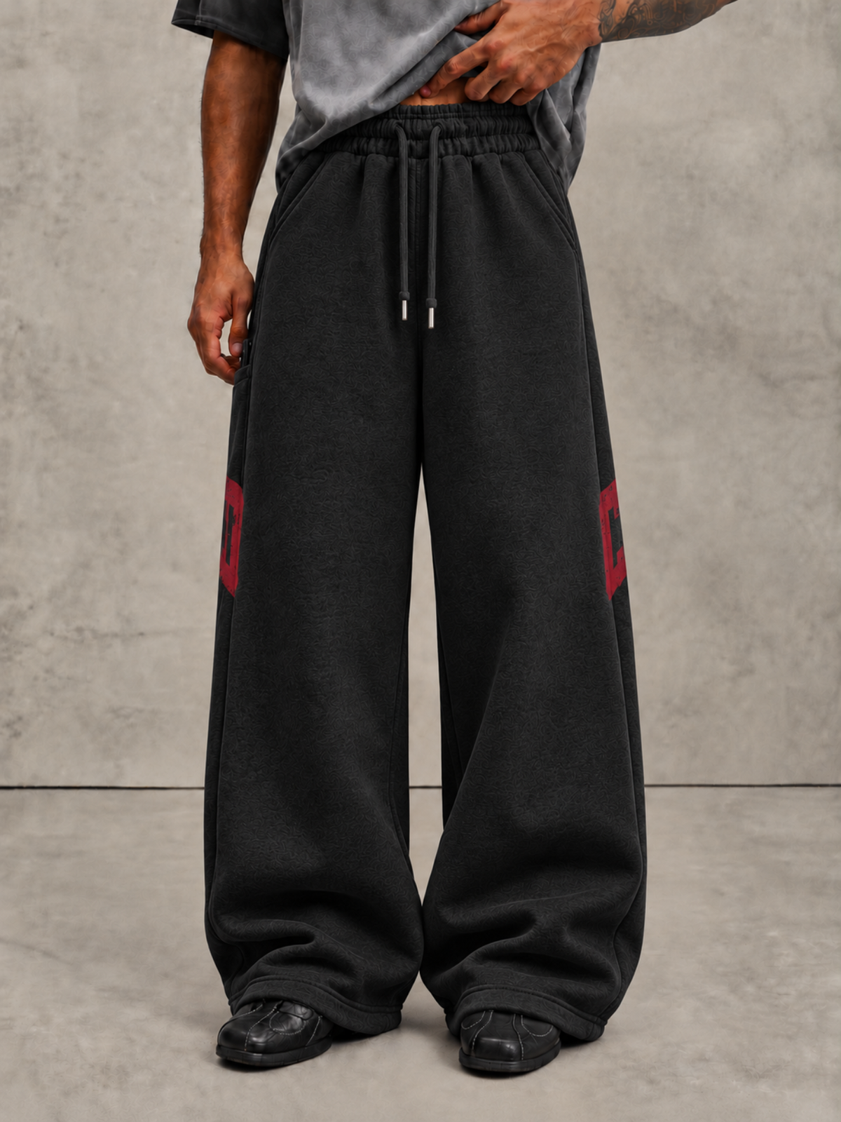 THRD CULT VARSITY SWEATPANTS - BLACK